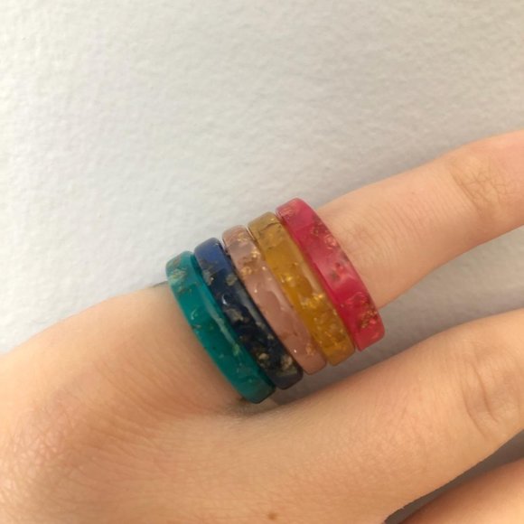 Jewelry - NWOT resin ring set